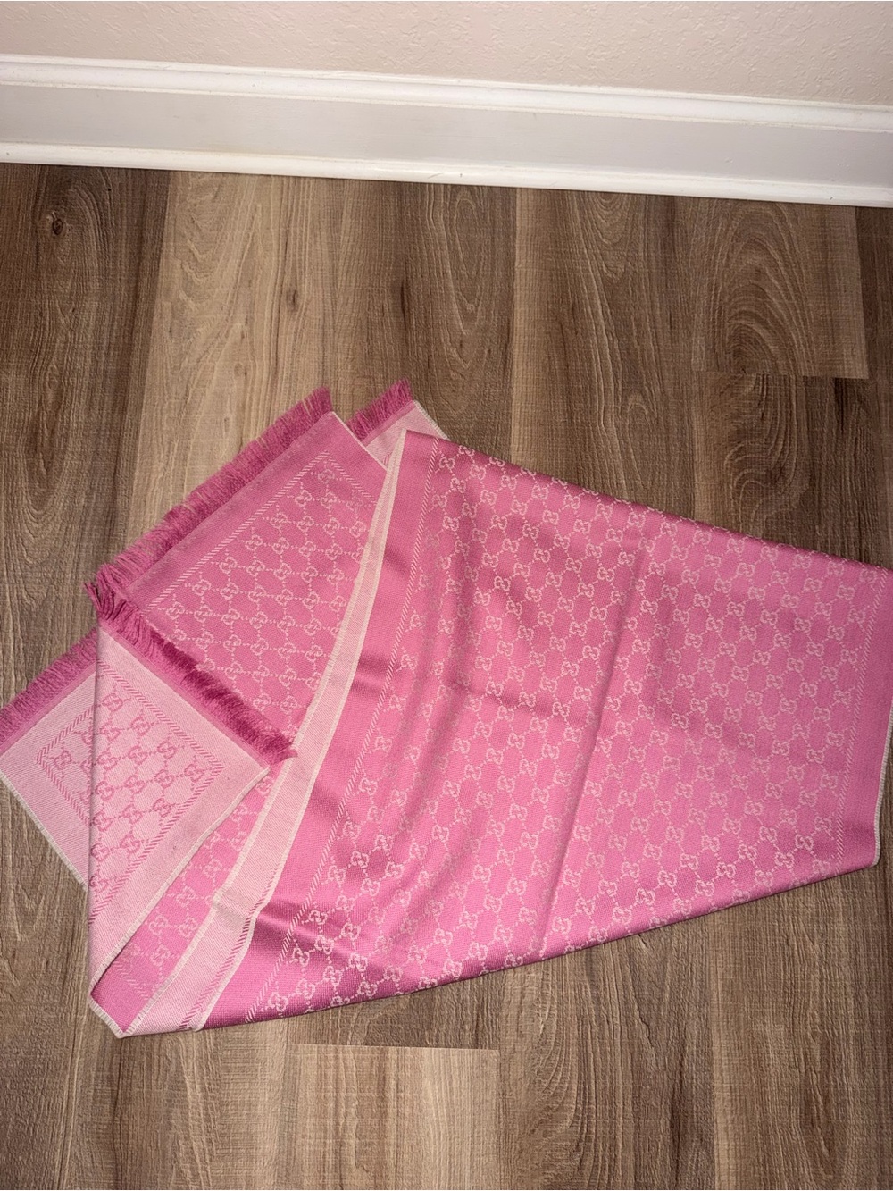 💕 💯 AUTH GUCCI GG LOGO JACQUARD MONOGRAM PINK SCARF RECTANGULAR 💕